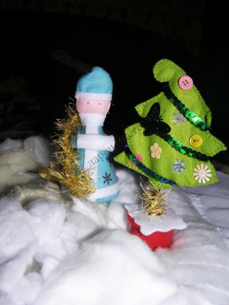 Снегурочка и елочка