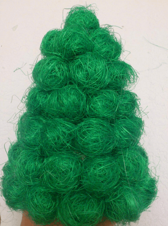Поделки из шариков сизаля: елочка на Новый год podelka iz sizalya 6