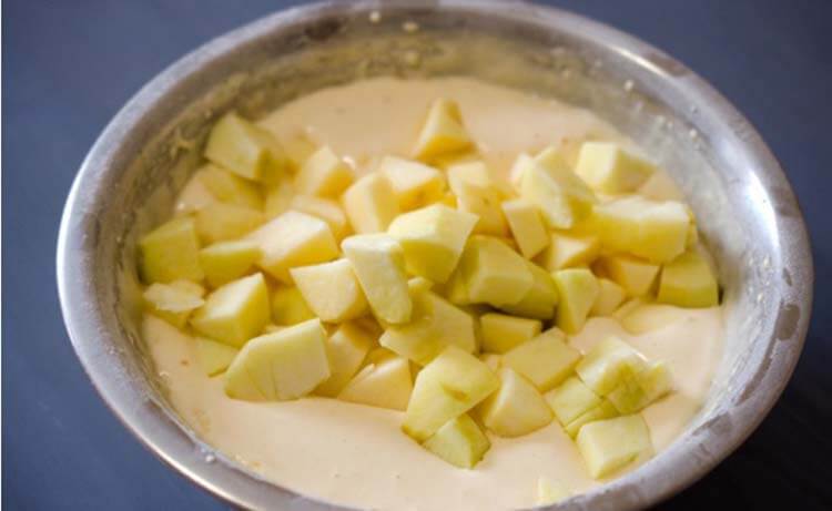 Как приготовить шарлотку с яблоками: вкусные проверенные рецепты sharlotka s yablokami recept 49