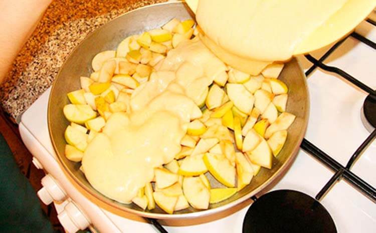 Как приготовить шарлотку с яблоками: вкусные проверенные рецепты sharlotka s yablokami recept 63