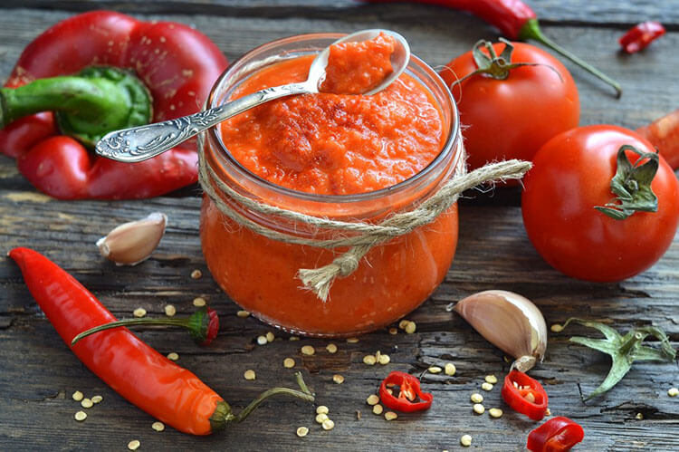 Как приготовить аджику из помидор на зиму: рецепты пальчики оближешь adzhika iz pomidorov i percev na zimu 1