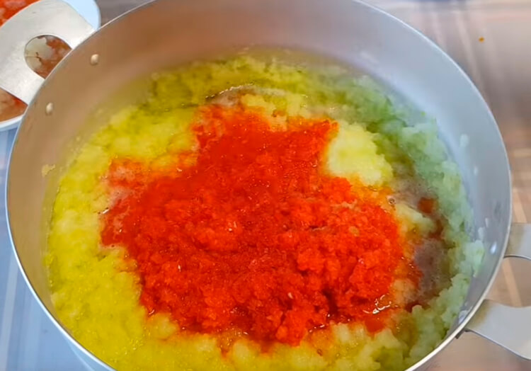 Как приготовить аджику из помидор на зиму: рецепты пальчики оближешь adzhika iz pomidorov i percev na zimu 24