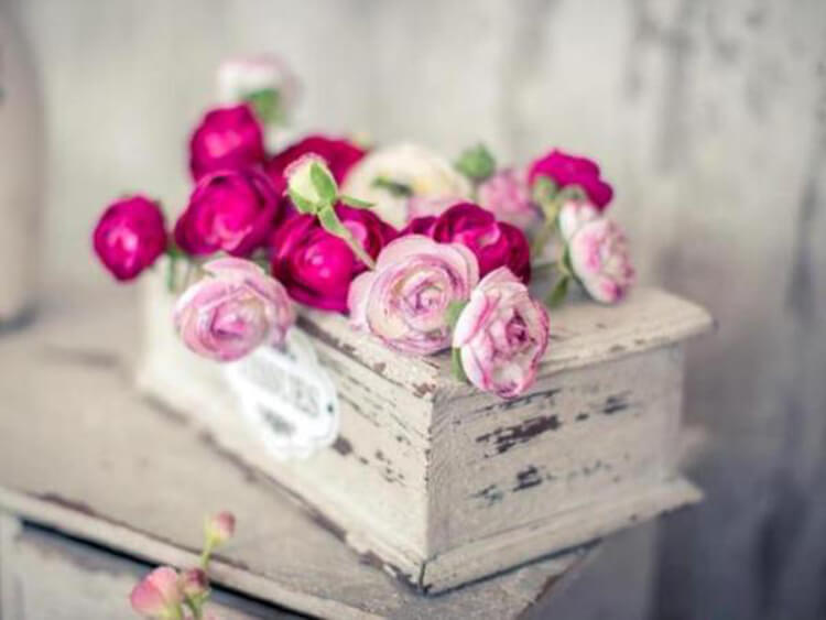 Розы ручной работы 8 марта из разных материалов: мастер-классы с фотографиями sdelat rozu svoimi rukami 78